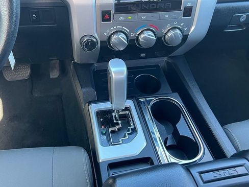 Used 2018 Toyota Tundra SR5 w/ SR5 Upgrade Package AWD/4WD image 21