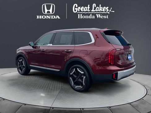 Used 2024 Kia Telluride S w/ S Sunroof Package image 3
