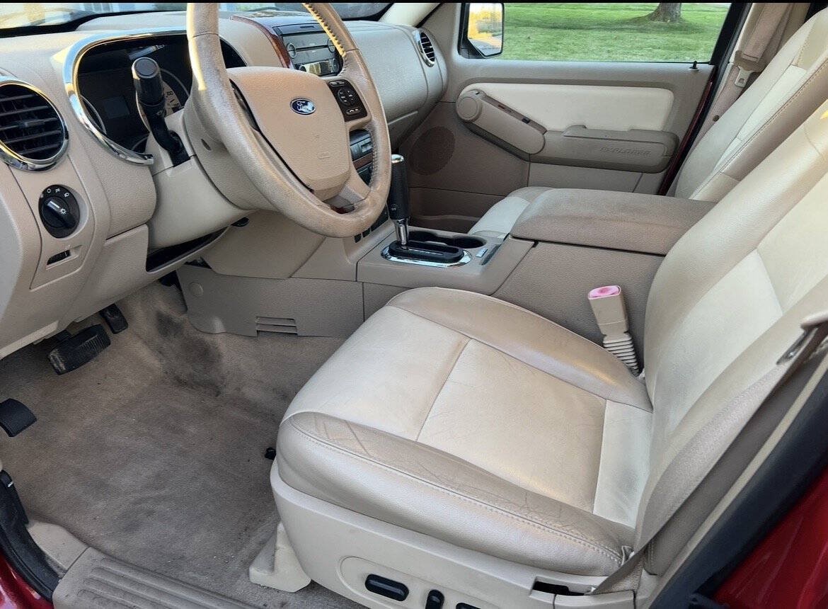 Used 2010 Ford Explorer Eddie Bauer AWD/4WD image 12