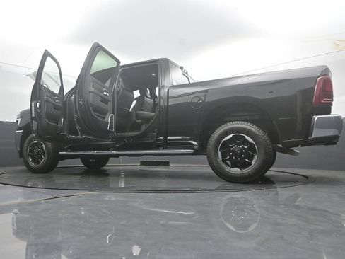 Used 2025 RAM 2500 Laramie AWD/4WD image 77