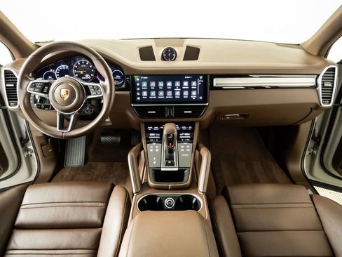 Certified 2023 Porsche Cayenne Platinum Edition AWD/4WD image 19