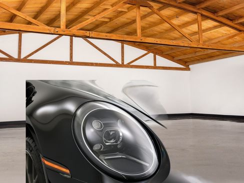Used 2024 Porsche 911 Carrera S RWD image 8