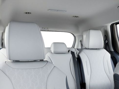 New 2026 Kia Carnival EX FWD image 27