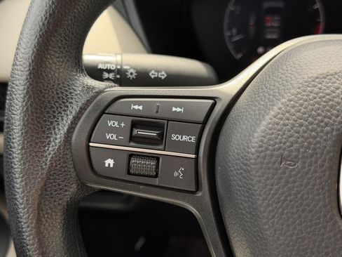 Used 2023 Honda HR-V LX image 20