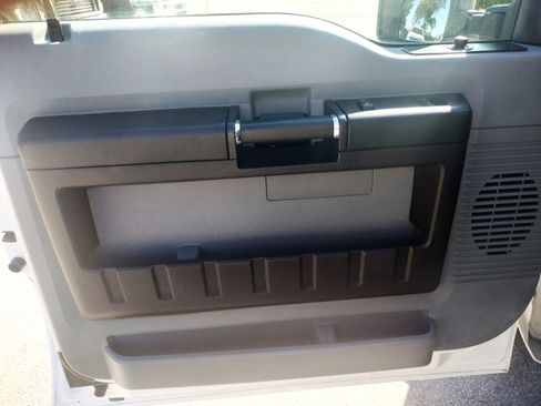 Used 2016 Ford F250 XL w/ Power Equipment Group image 14