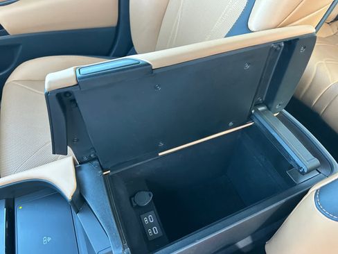 Used 2024 Lexus ES 350 w/ Accessory Package (Z1) FWD image 19
