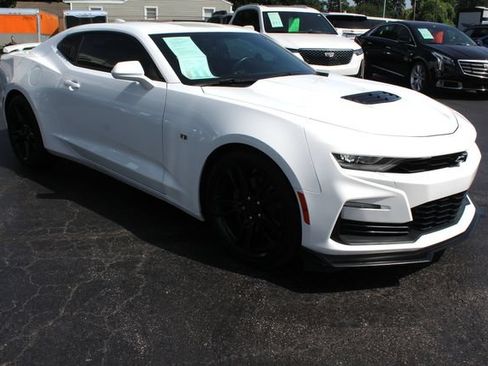 Used 2021 Chevrolet Camaro SS RWD image 17