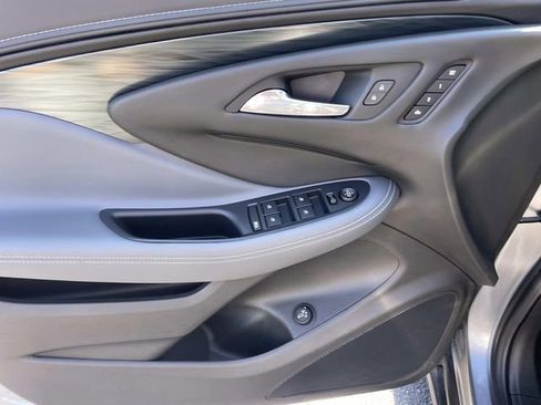 Certified 2020 Buick Envision Essence FWD image 25