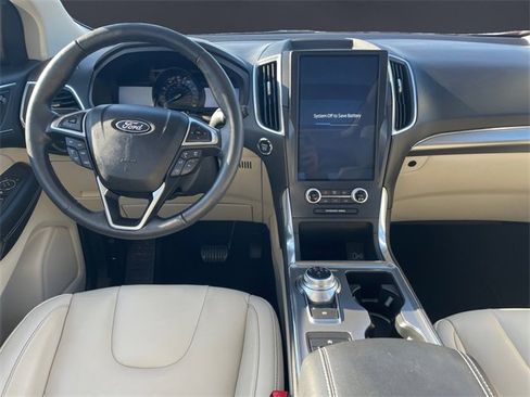 Used 2022 Ford Edge Titanium image 10