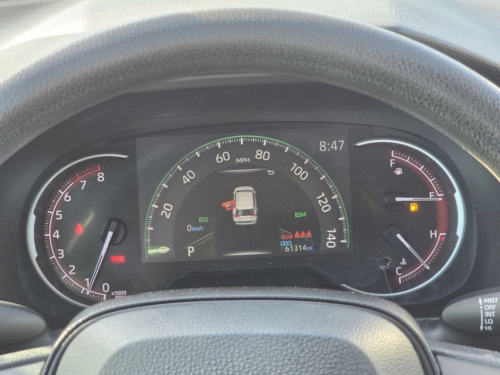 Used 2023 Toyota RAV4 XLE FWD image 16