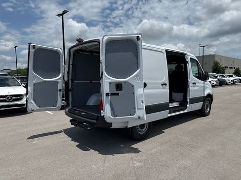 Used 2026 Mercedes-Benz Sprinter 2500 image 30