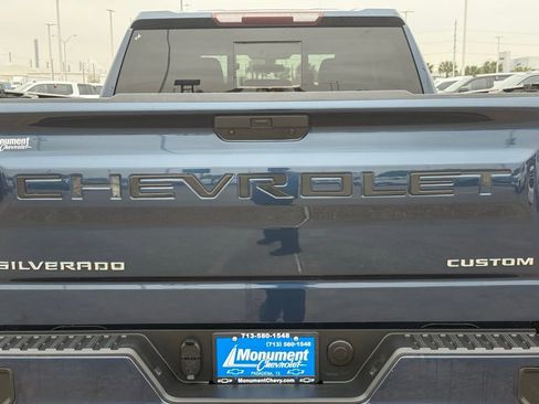 Used 2020 Chevrolet Silverado 1500 Custom w/ Custom Value Package image 13