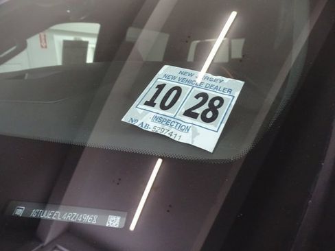 Certified 2024 GMC Sierra 1500 AT4 w/ AT4 Preferred Package image 28