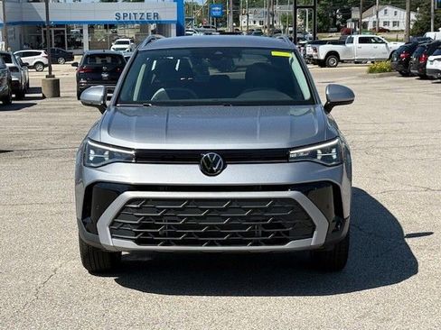 New 2025 Volkswagen Taos SE image 9