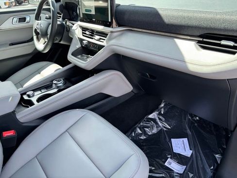 New 2026 Ford Explorer Active image 22