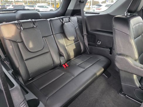 Used 2023 Ford Explorer Limited w/ Limited Technology Package image 27