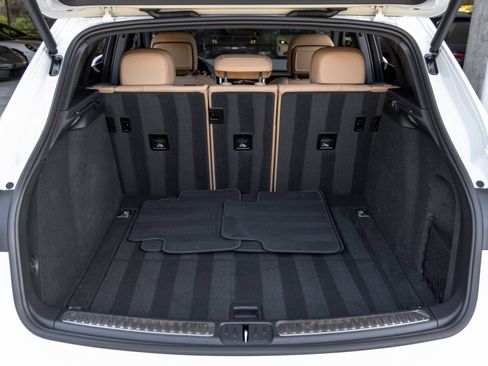 Certified 2026 Porsche Macan AWD/4WD image 46