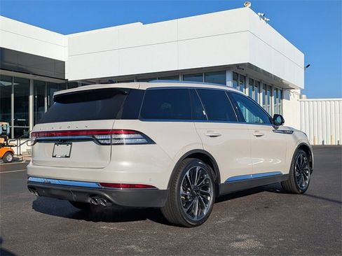 Used 2021 Lincoln Aviator Reserve w/ Equipment Group 201A image 4