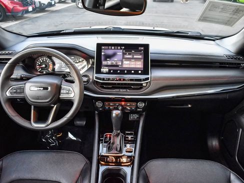 Used 2023 Jeep Compass Trailhawk image 13