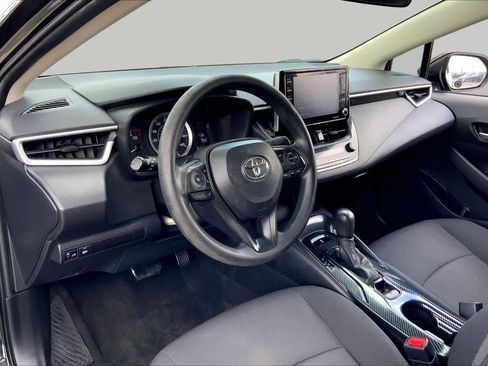 Used 2021 Toyota Corolla LE FWD image 17