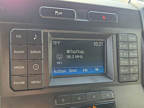 Used 2017 Ford F150 XLT w/ Trailer Tow Package image 26