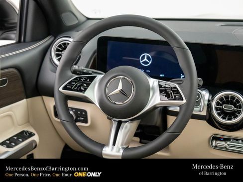 New 2026 Mercedes-Benz GLB 250 4MATIC image 12