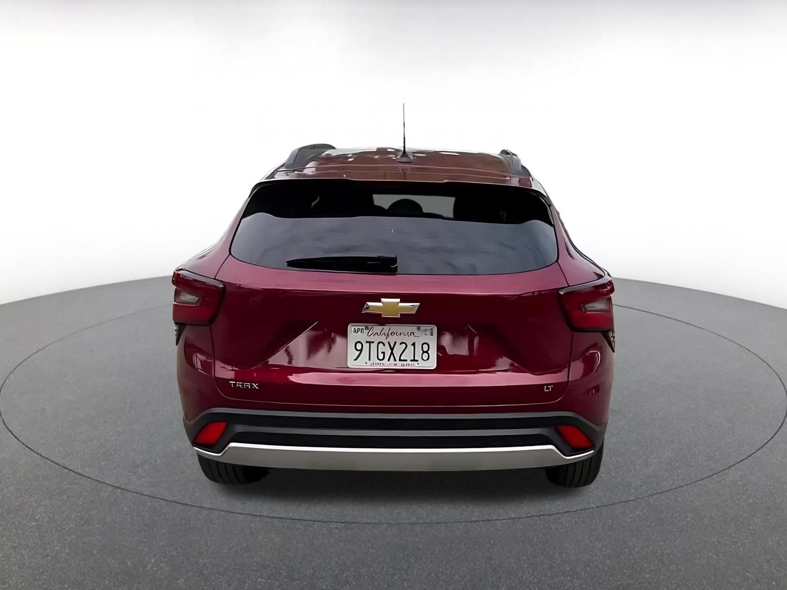 Used 2025 Chevrolet Trax LT w/ LT Convenience Package FWD image 10