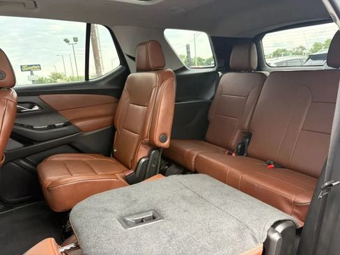 Used 2019 Chevrolet Traverse High Country w/ LPO, Floor Liner Package AWD/4WD image 23