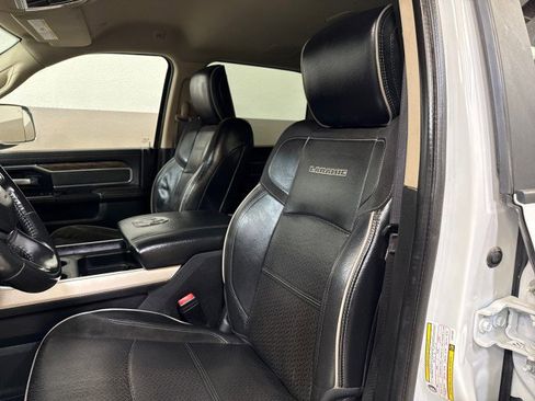 Used 2020 RAM 3500 Laramie image 16