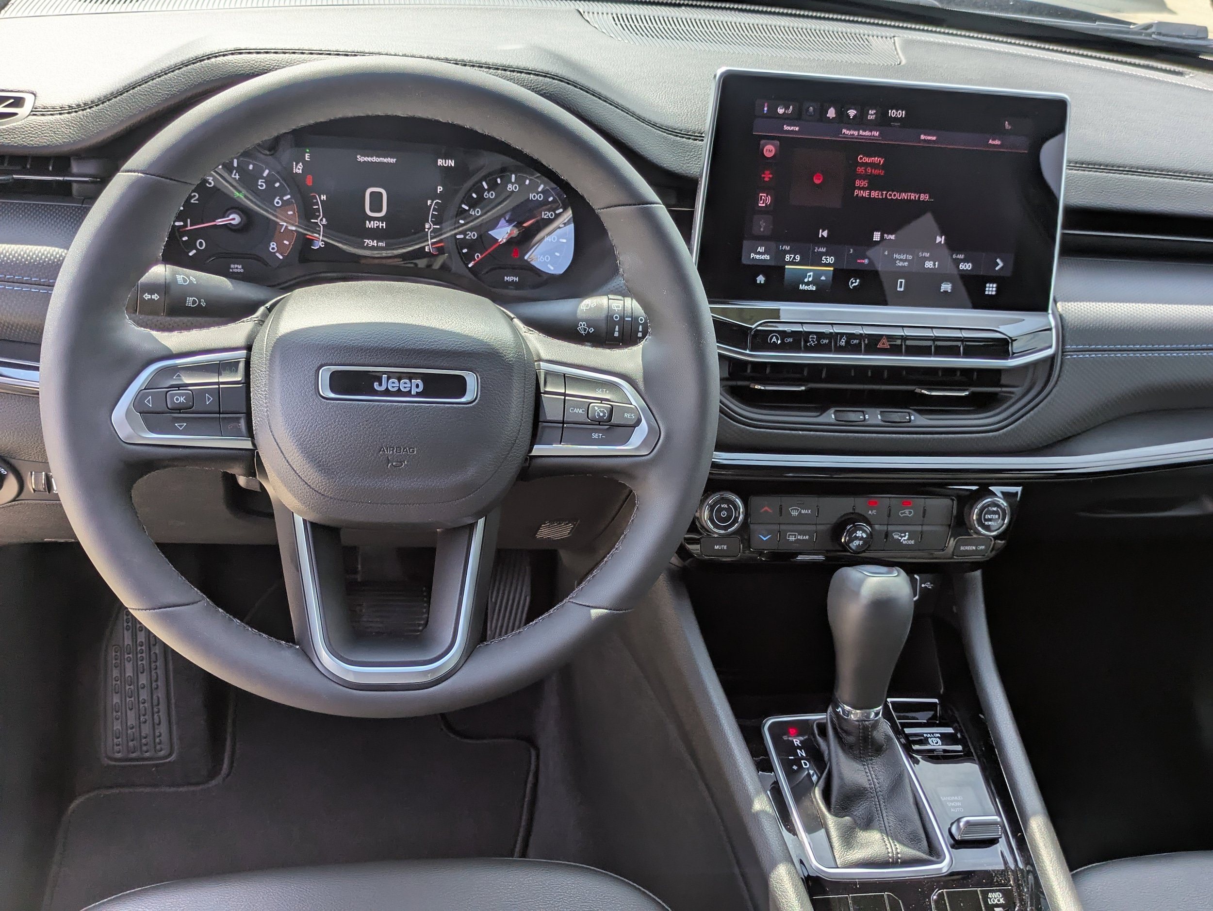 New 2026 Jeep Compass Latitude AWD/4WD image 11