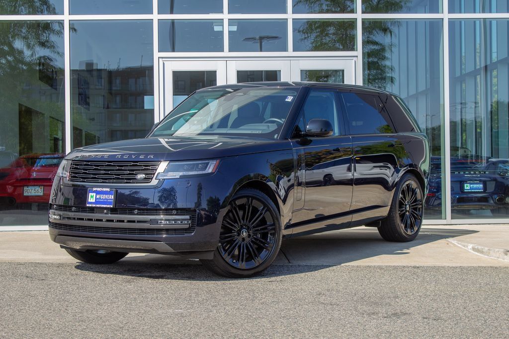 Used 2025 Land Rover Range Rover Long Wheelbase SE AWD/4WD image 1