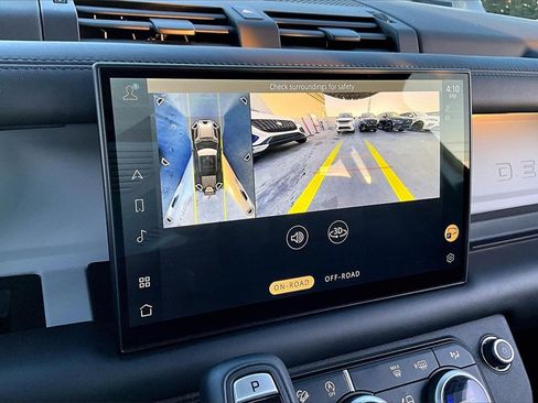 Used 2025 Land Rover Defender 110 S image 14