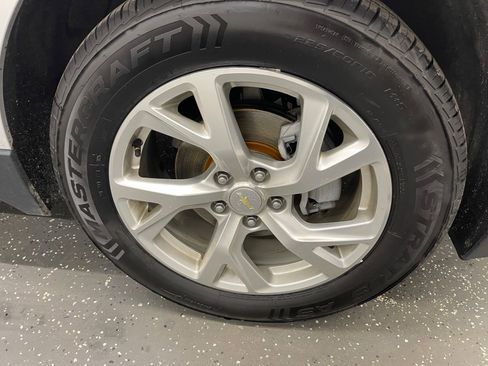 Used 2020 Chevrolet Equinox LT image 18