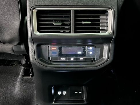 New 2026 Volkswagen Atlas Peak Edition AWD/4WD image 25