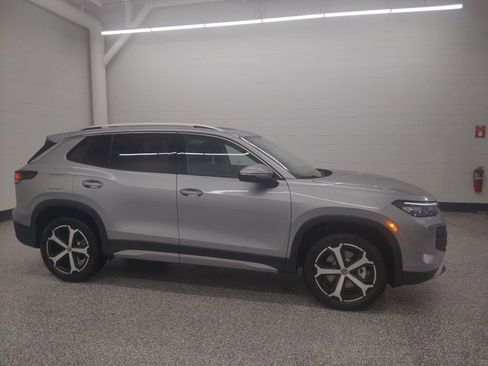 New 2026 Volkswagen Tiguan SE AWD/4WD image 3