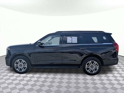 Used 2025 Ford Expedition Active AWD/4WD image 6