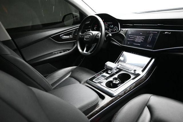 Used 2022 Audi Q8 Premium AWD/4WD image 17