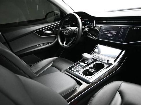 Used 2022 Audi Q8 Premium AWD/4WD image 17