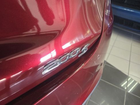 Used 2016 Chrysler 200 S w/ Comfort Group image 22