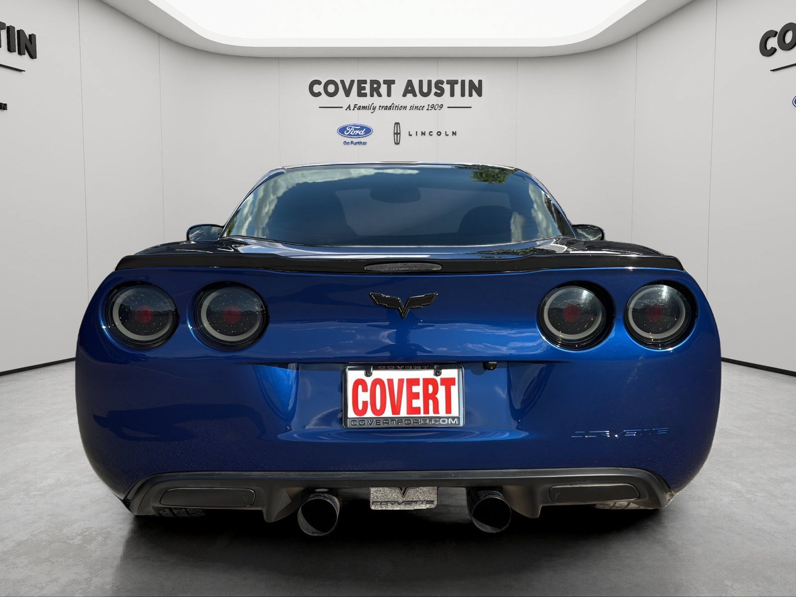 Used 2005 Chevrolet Corvette Coupe RWD image 4