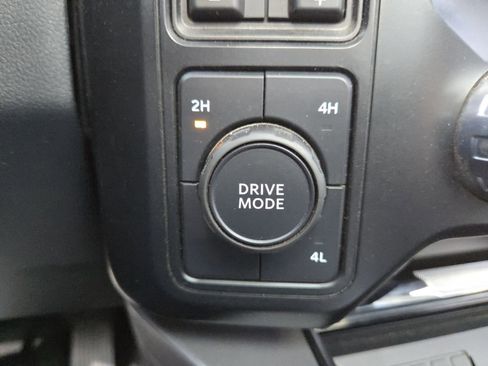 Used 2023 Ford F350 Lariat w/ Lariat Ultimate Package image 6