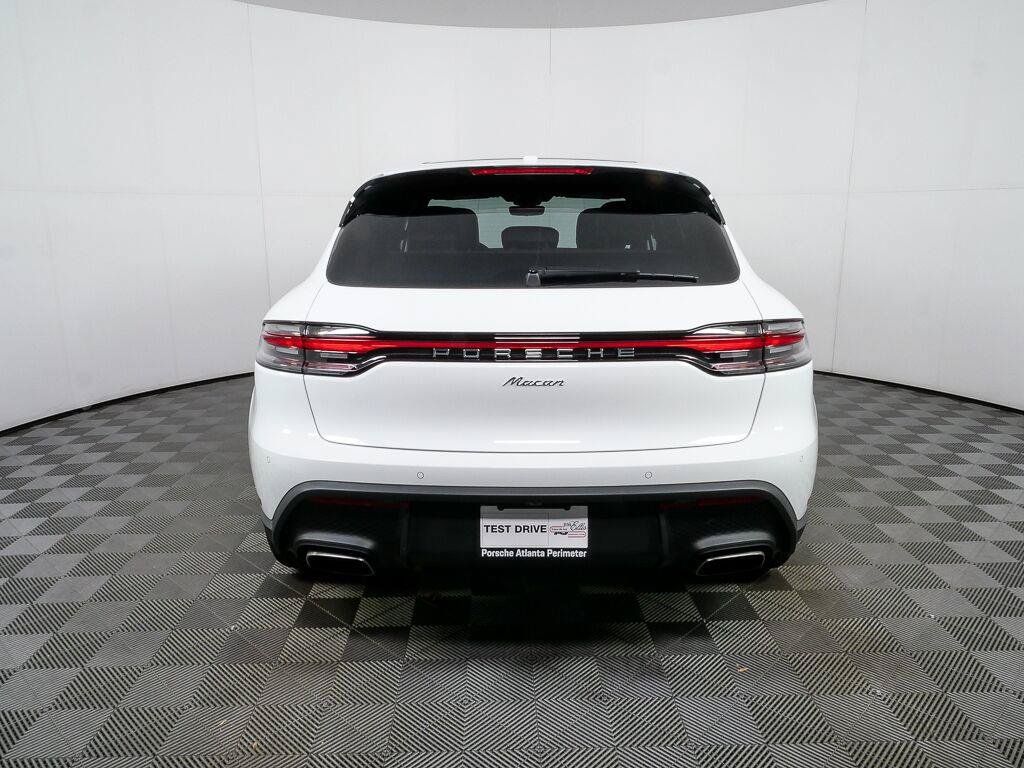 Certified 2026 Porsche Macan AWD/4WD image 30
