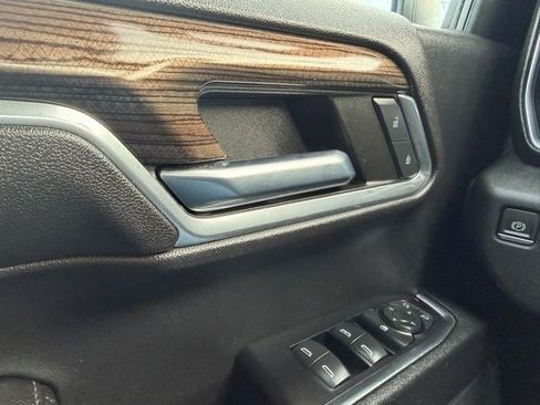 Used 2023 Chevrolet Silverado 1500 RST AWD/4WD image 17