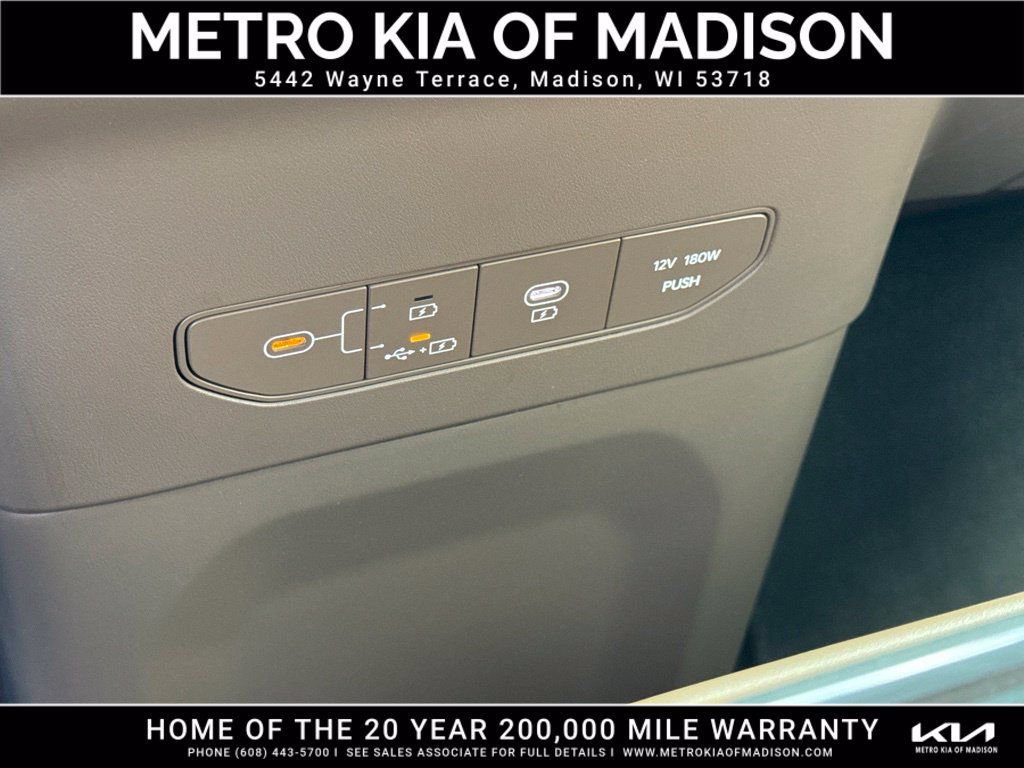 Used 2024 Kia EV9 Land AWD/4WD image 28