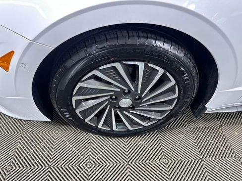 Used 2023 Hyundai Sonata Limited w/ Cargo Package image 10