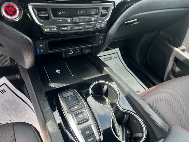 Used 2025 Honda Ridgeline Black Edition image 15