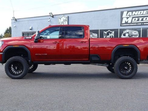 Used 2025 GMC Sierra 3500 AT4 w/ AT4 Premium Plus Package AWD/4WD image 2