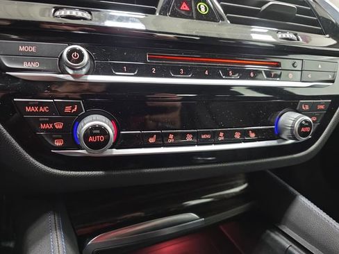 Used 2019 BMW 530i xDrive AWD/4WD image 22