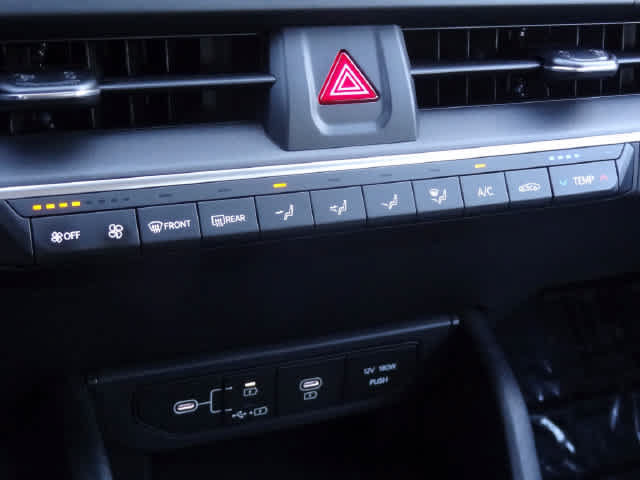 Used 2025 Kia K4 FWD image 29