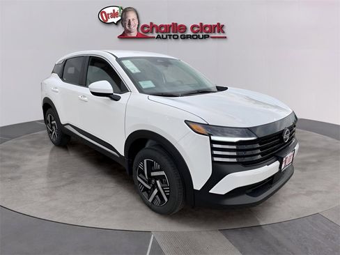 New 2026 Nissan Kicks SV image 7